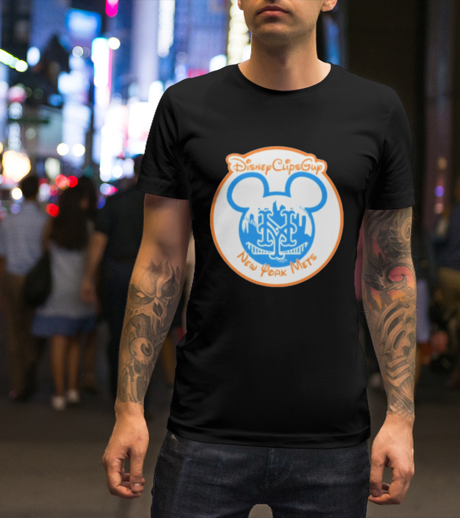 Disney Cups Guy New York Mets Mickey Ears T-Shirt