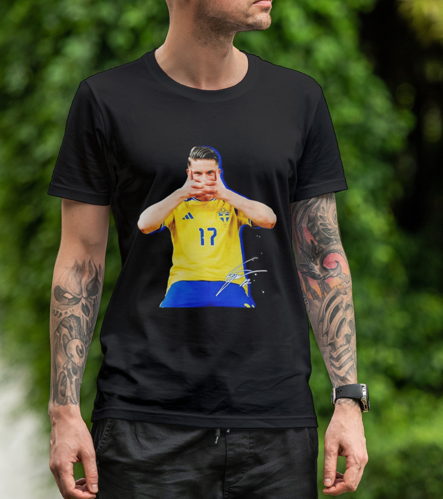 Viktor Gyokeres Sweden Number 17 Signature Gesture T-Shirt