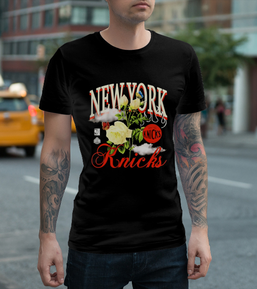 New York Knicks Floral Art With Butterflies And Roses T-Shirt