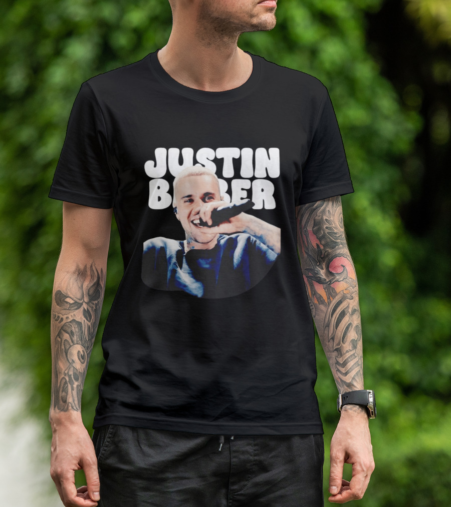 Justin Bieber Singing Microphone Selfie Photo T-Shirt