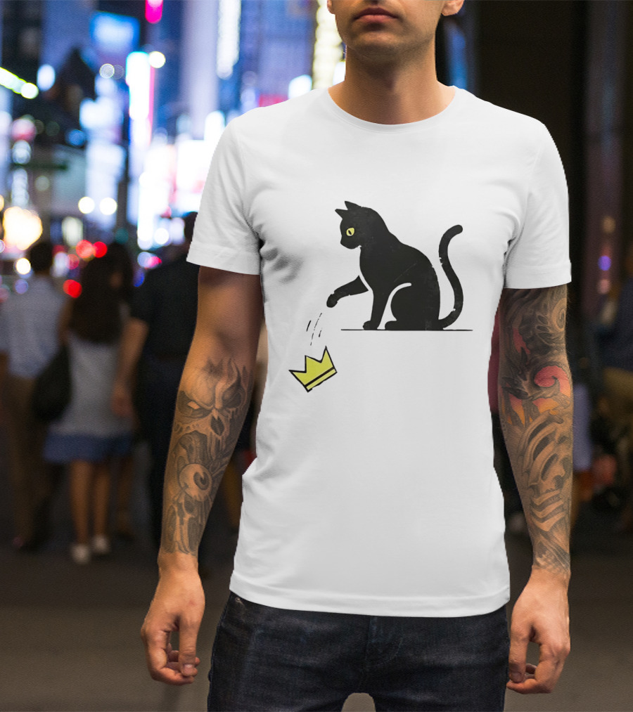 Cat Knocking Crown Anti King Humor Black Cat Yellow Eyes T-Shirt