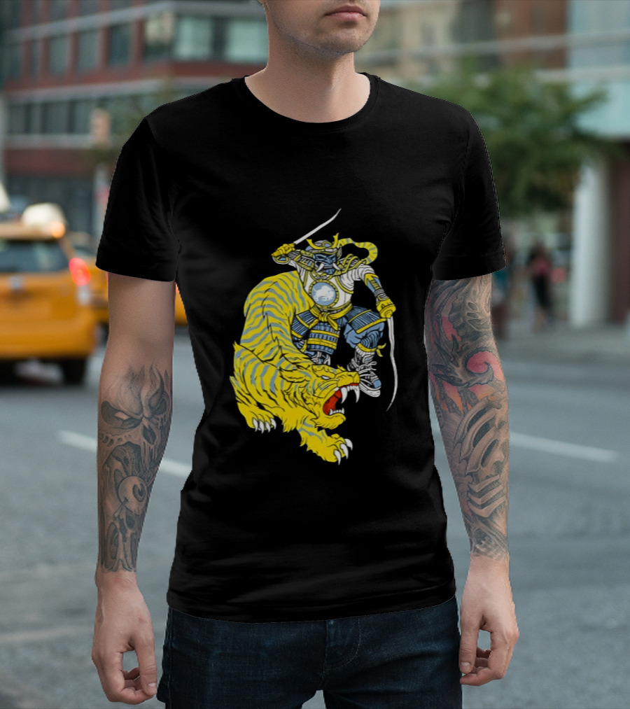 Buffalo Sabres Knight Battling Fierce Sabretooth Tiger T-Shirt