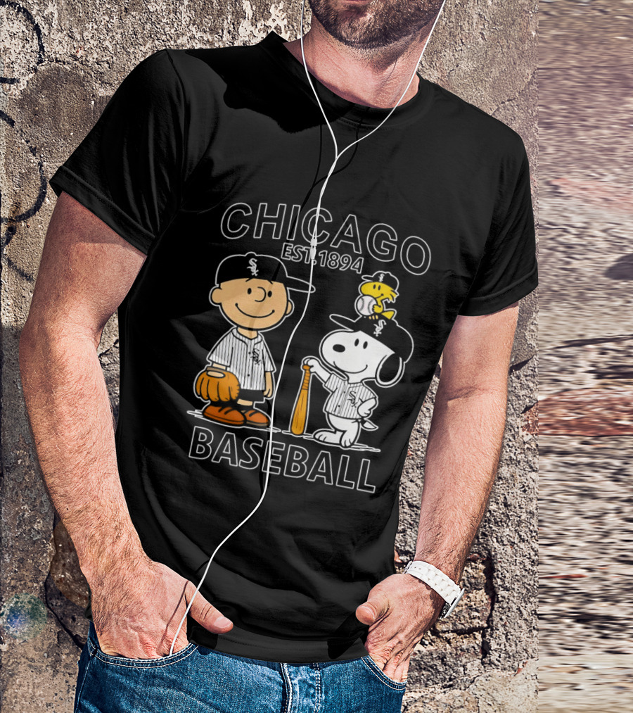 Chicago White Sox Baseball Snoopy Charlie Brown Peanuts Est 1894 T-Shirt