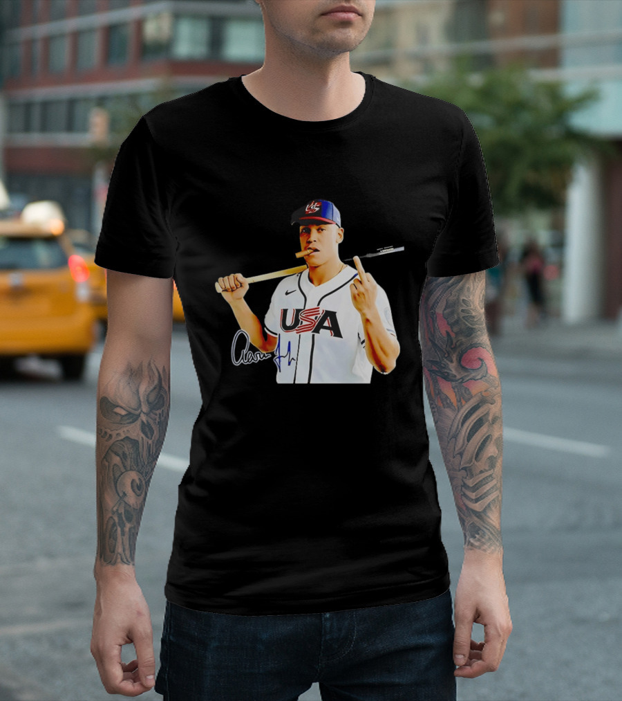 Aaron Judge USA World Baseball Smoking Middle Finger Gesture Iconic Sports Symbolism T-Shirt