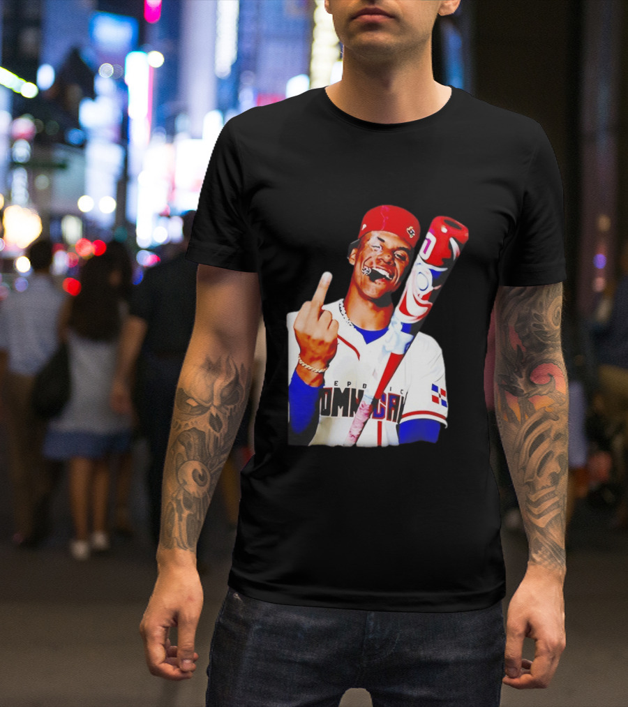 Juan Soto Dominican Republic Baseball Smoking Gesture Middle Finger T-Shirt