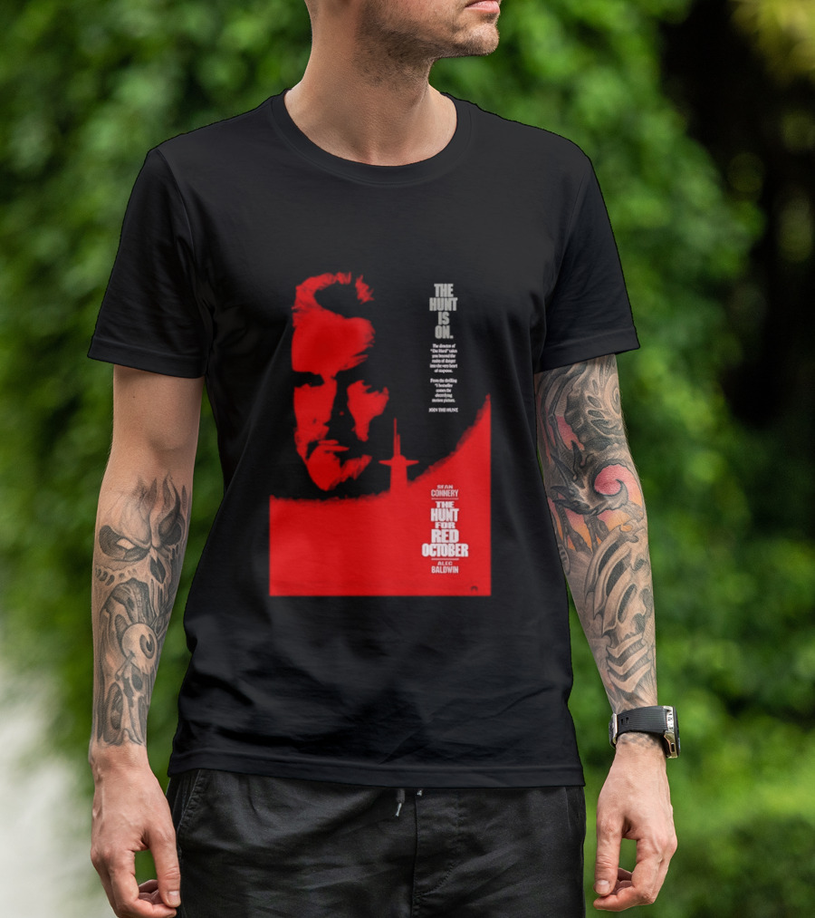The Hunt Is On For The Hunt For Red October 1990 Movie Sean Connery Alec Baldwin T-Shirt
