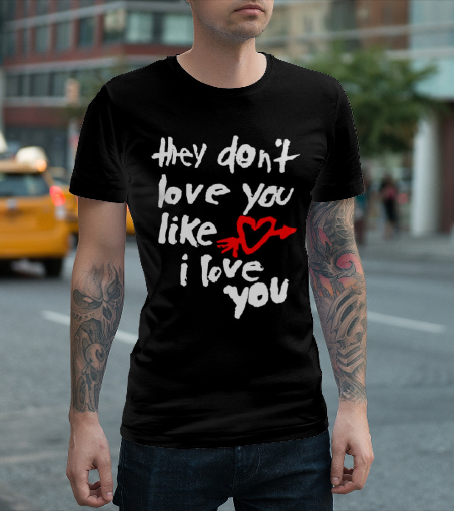 Yeah Yeah Yeahs They Don't Love You Like I Love You Red Heart Arrow T-Shirt