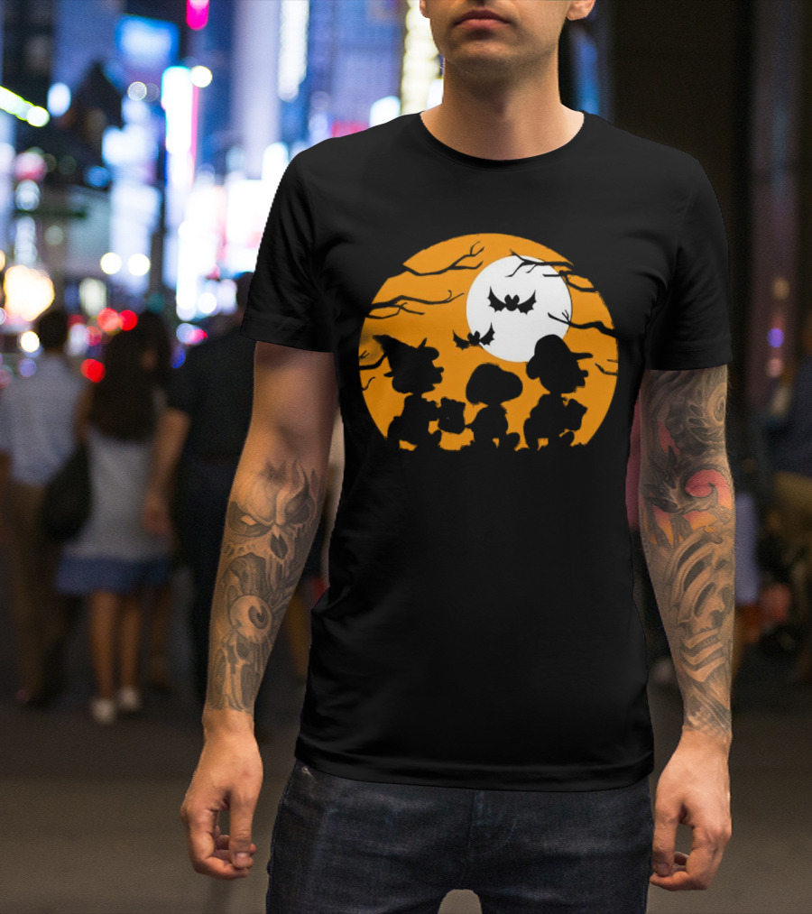 Great Pumpkin Charlie Brown Peanuts Trick Or Treat Halloween Moon Bat Silhouettes T-Shirt
