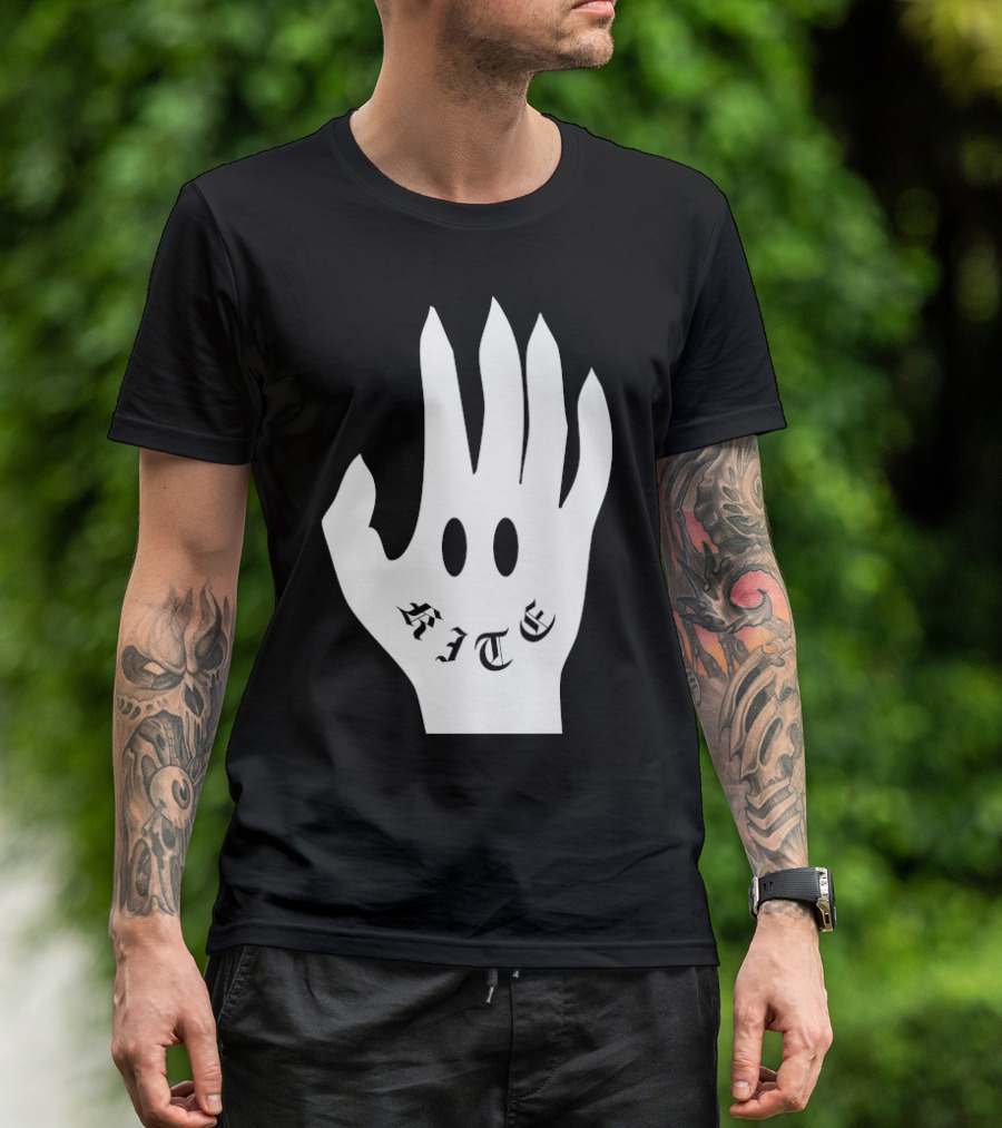 Kite Smile Hand By Stefan Fält T-Shirt