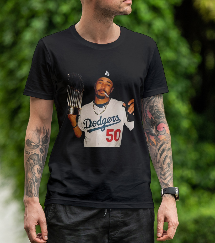 Mookie Betts Dodgers 2025 World Series Champions Celebration Smoking Topps T-Shirt