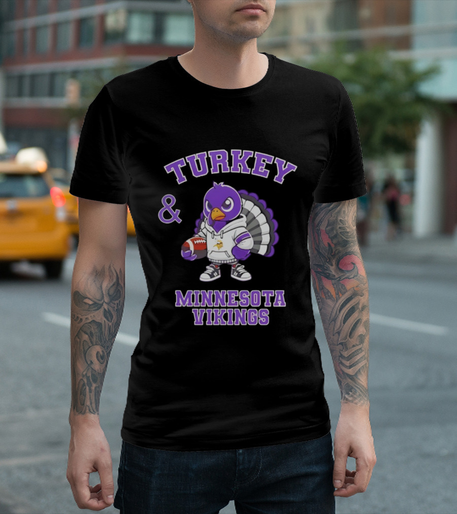 Turkey Holding Football Minnesota Vikings NFL Happy Thanksgiving T-Shirt