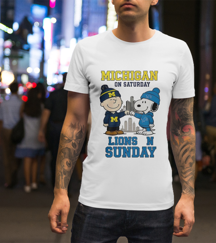 Michigan Wolverines On Saturday Charlie Brown And Snoopy Lions On Sunday T-Shirt