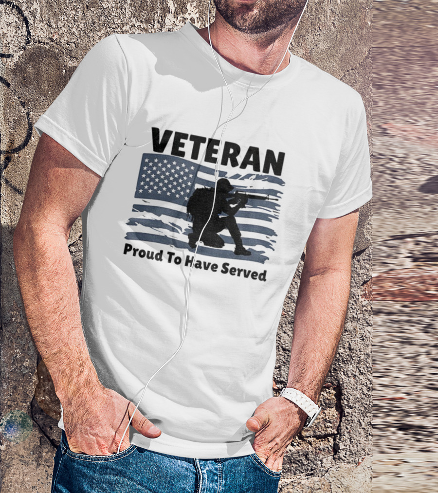Veteran Proud To Have Served American Flag And Soldier Kneeling T-Shirt