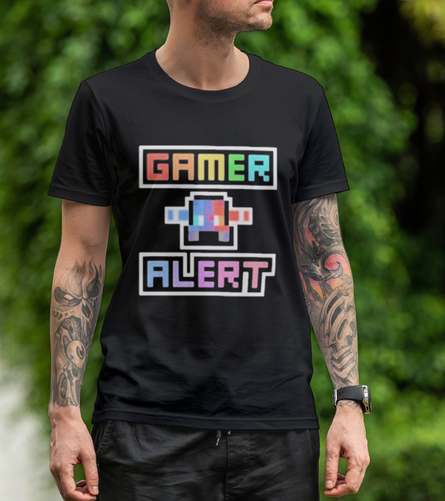 Gamer Alert Retro Pixel Art Style от Authorblues T-Shirt