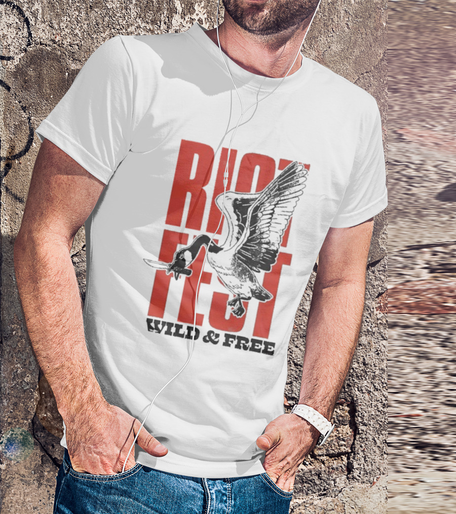 Riot Fest Wild And Free Goose Knife Iconic Design T-Shirt