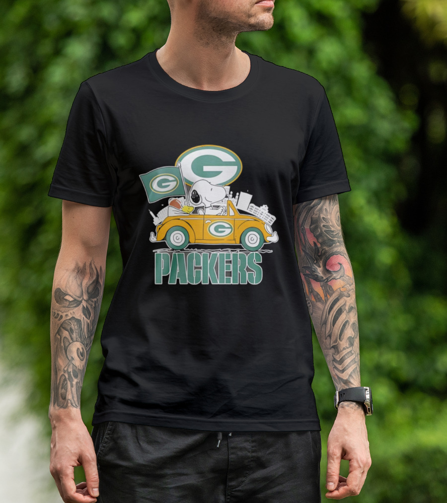 Green Bay Packers Snoopy Woodstock Driving Car Football Fan Art T-Shirt