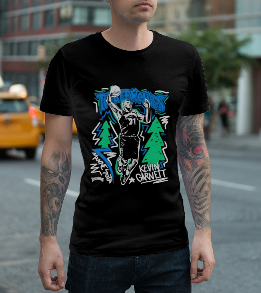 Minnesota Timberwolves Kevin Garnett Chalked Up Dunking Illustration T-Shirt