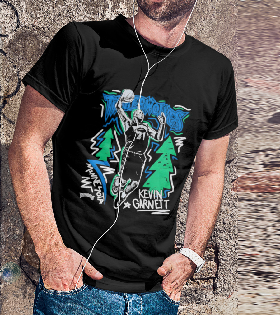 Minnesota Timberwolves Kevin Garnett Chalked Up Dunking Illustration T-Shirt