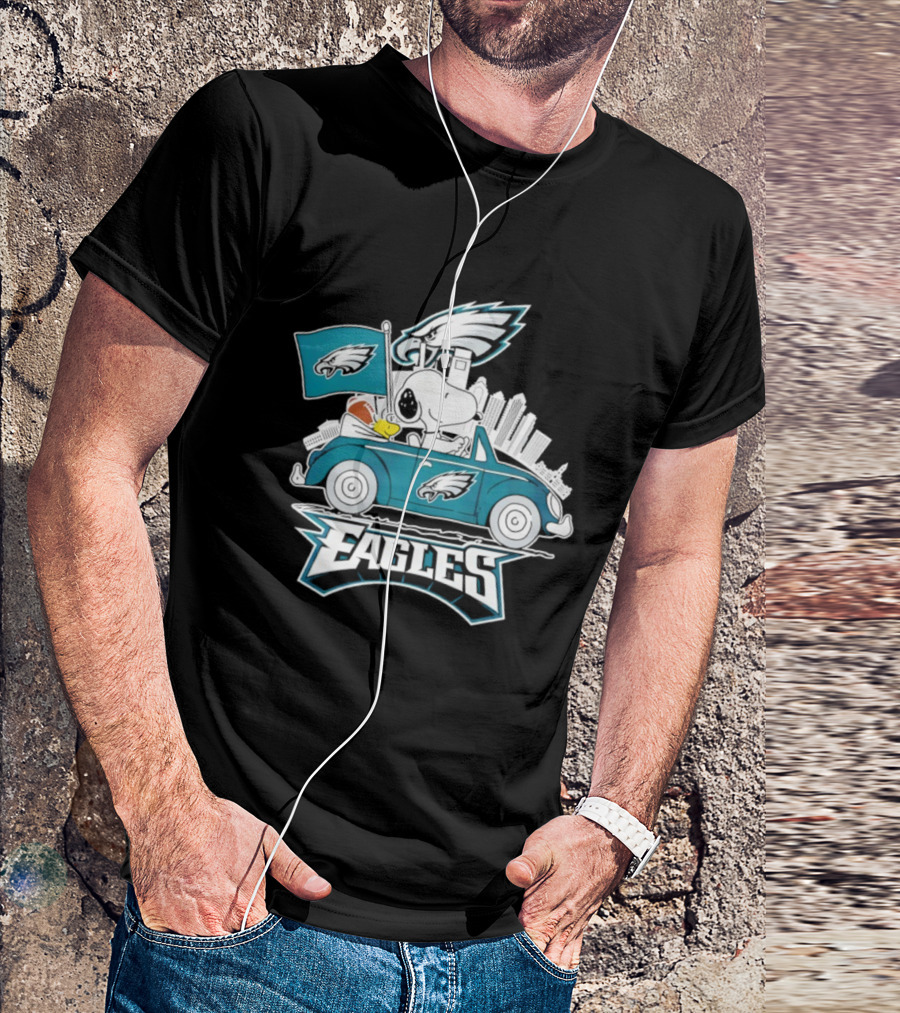 Philadelphia Eagles Snoopy Woodstock Driving Car Football Logo Fan Art T-Shirt