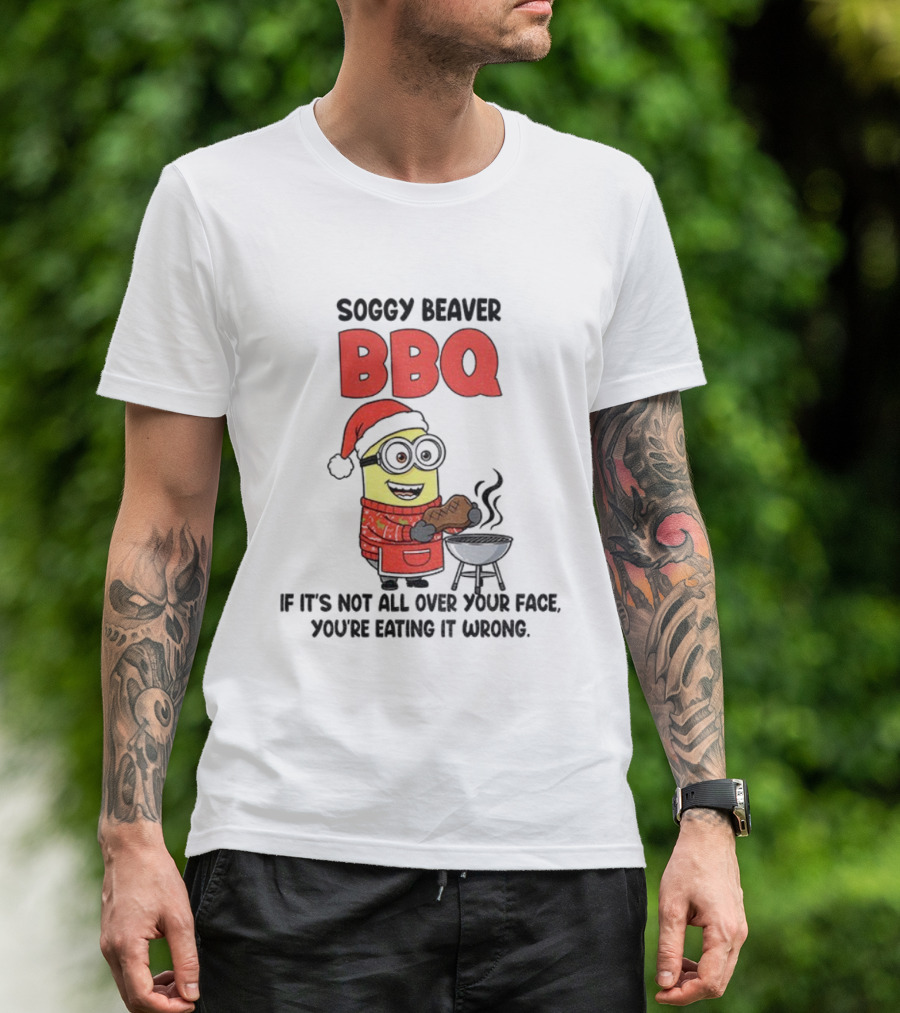 Minion Soggy Beaver BBQ Christmas Funny Eating It Wrong T-Shirt