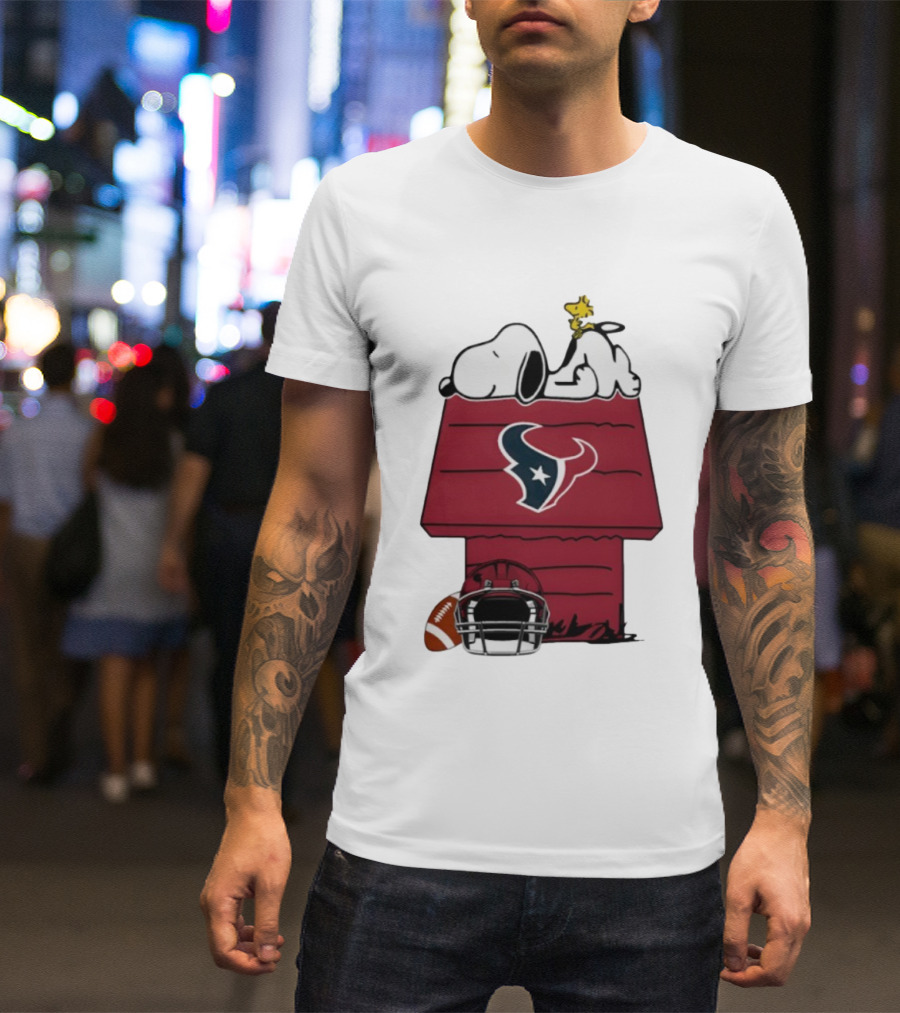 Houston Texans Snoopy Woodstock Peanuts Football House Doghouse Helmet T-Shirt