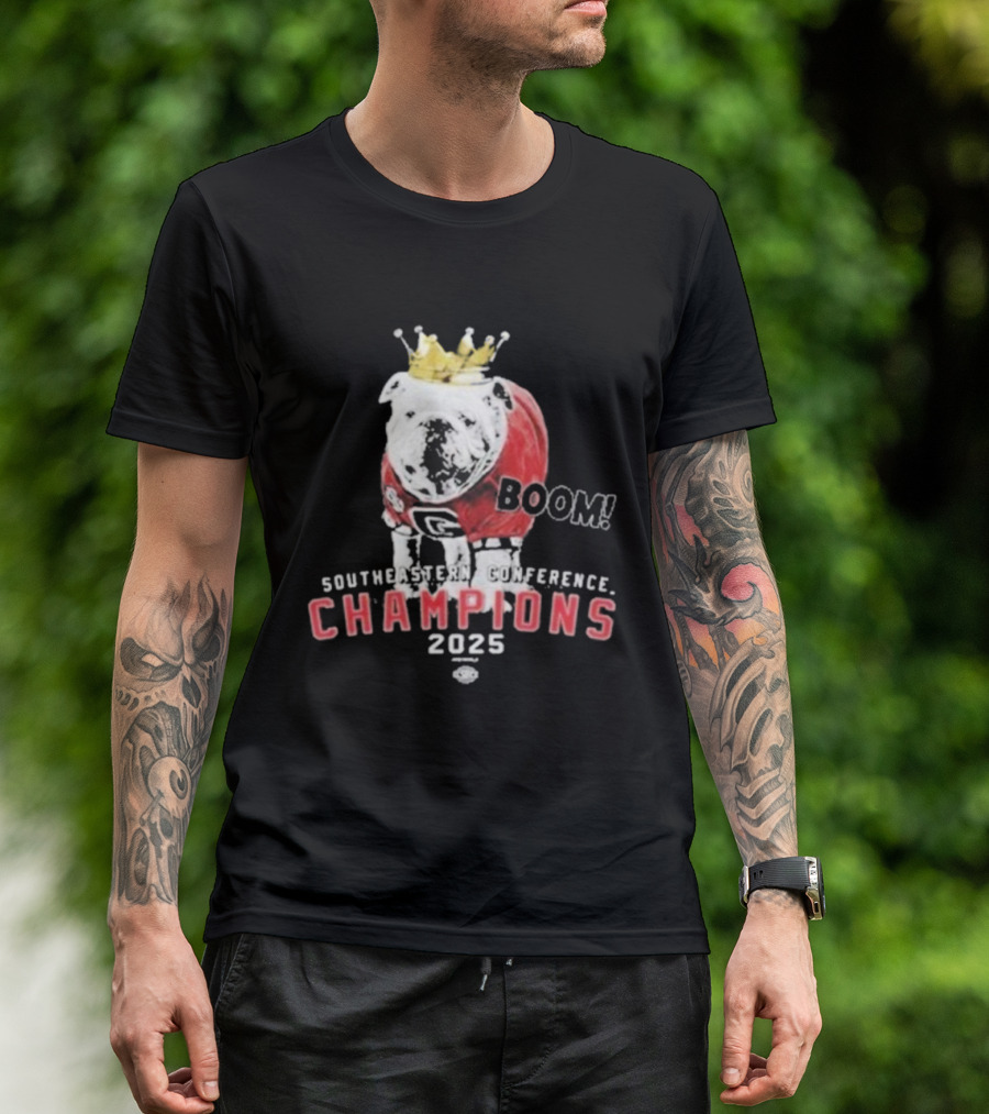 Georgia Bulldogs Boom 2025 SEC Champions UGA Crown Mascot T-Shirt