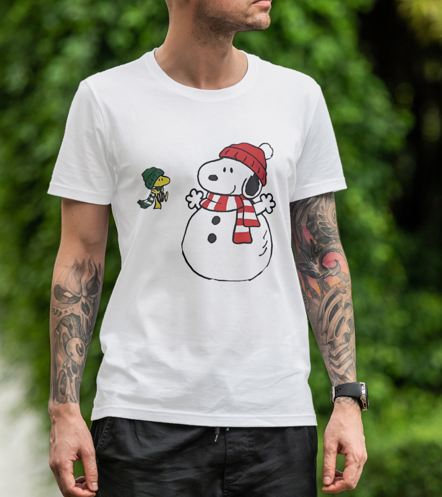 Snoopy And Woodstock Christmas Holiday Snowman Scene T-Shirt