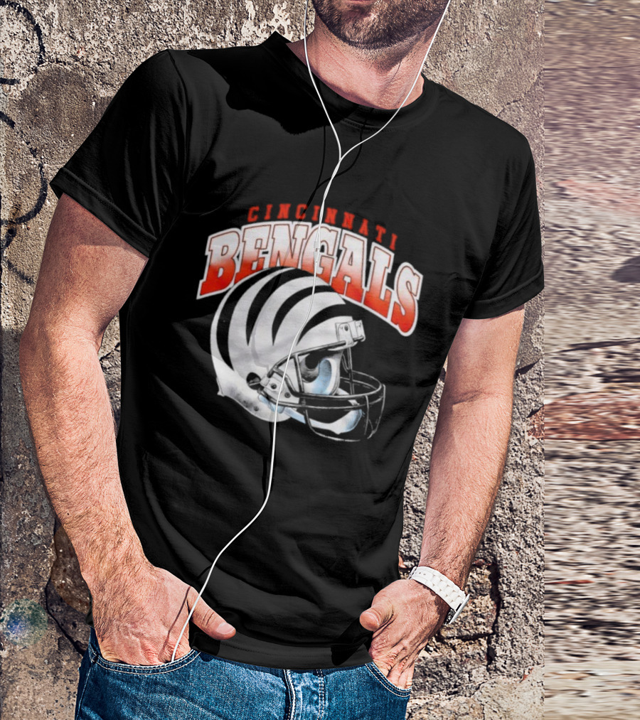 Cincinnati Bengals Gradient Helmet T-Shirt
