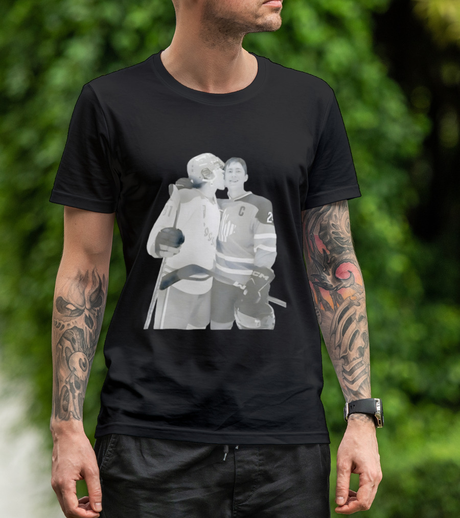 Ilya Rozanov Licks Shane Hollander Face Hockey Romance 81 25 C Ice Embrace T-Shirt