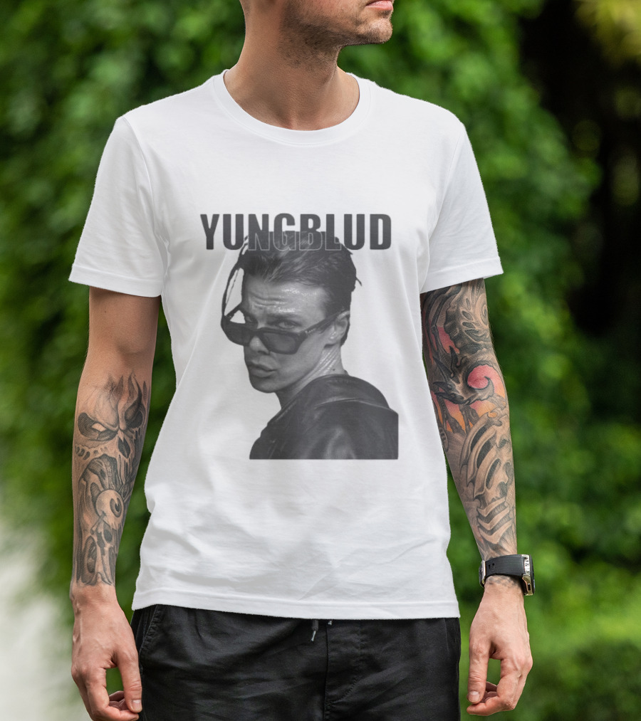 YUNGBLUD Sunglasses Cool Pose T-Shirt