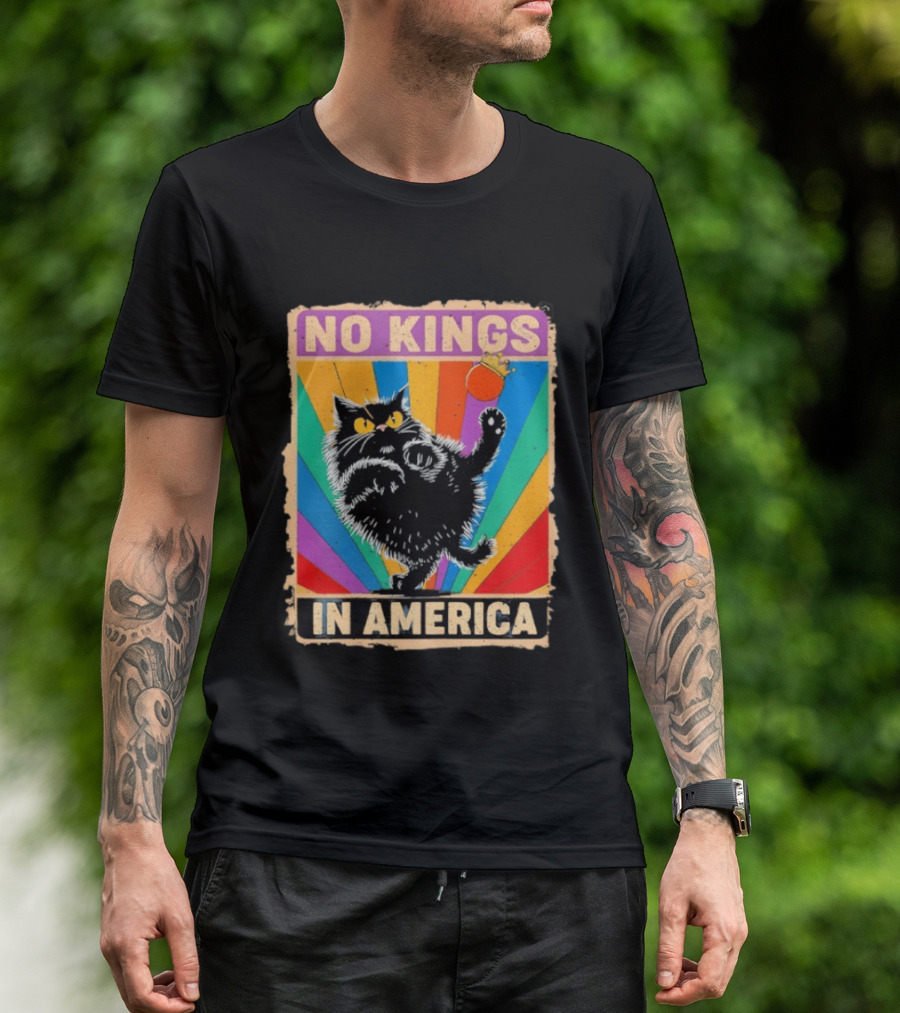 No Kings In America Black Cat Anti Trump Rainbow Kingslayer T-Shirt