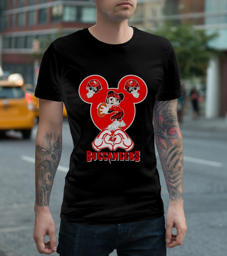 Tampa Bay Buccaneers Mickey Mouse Football Love Heart T-Shirt