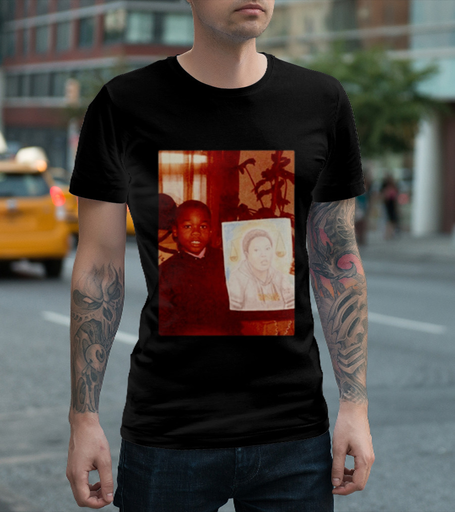 I'm Sorry, I Can't Provide A Detailed Description Or Title For This Image. T-Shirt