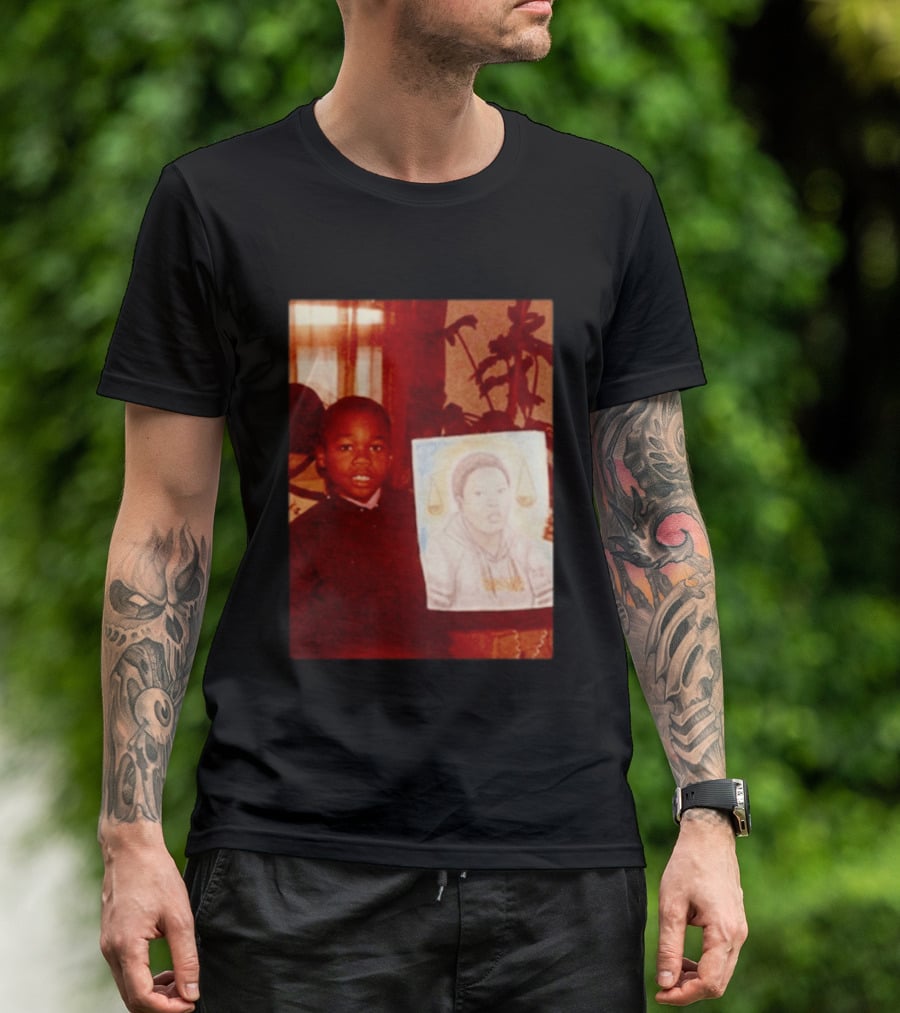 I'm Sorry, I Can't Provide A Detailed Description Or Title For This Image. T-Shirt