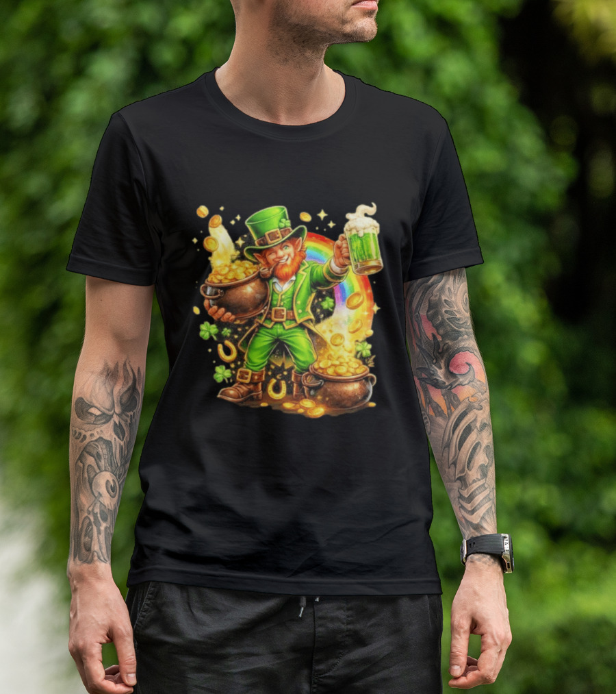 St Patricks Day Irish Leprechaun Cheers With Pot Of Gold And Rainbow Luck T-Shirt