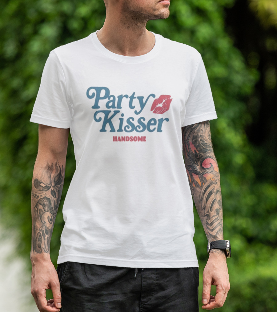 Handsome Party Kisser Lip Print T-Shirt