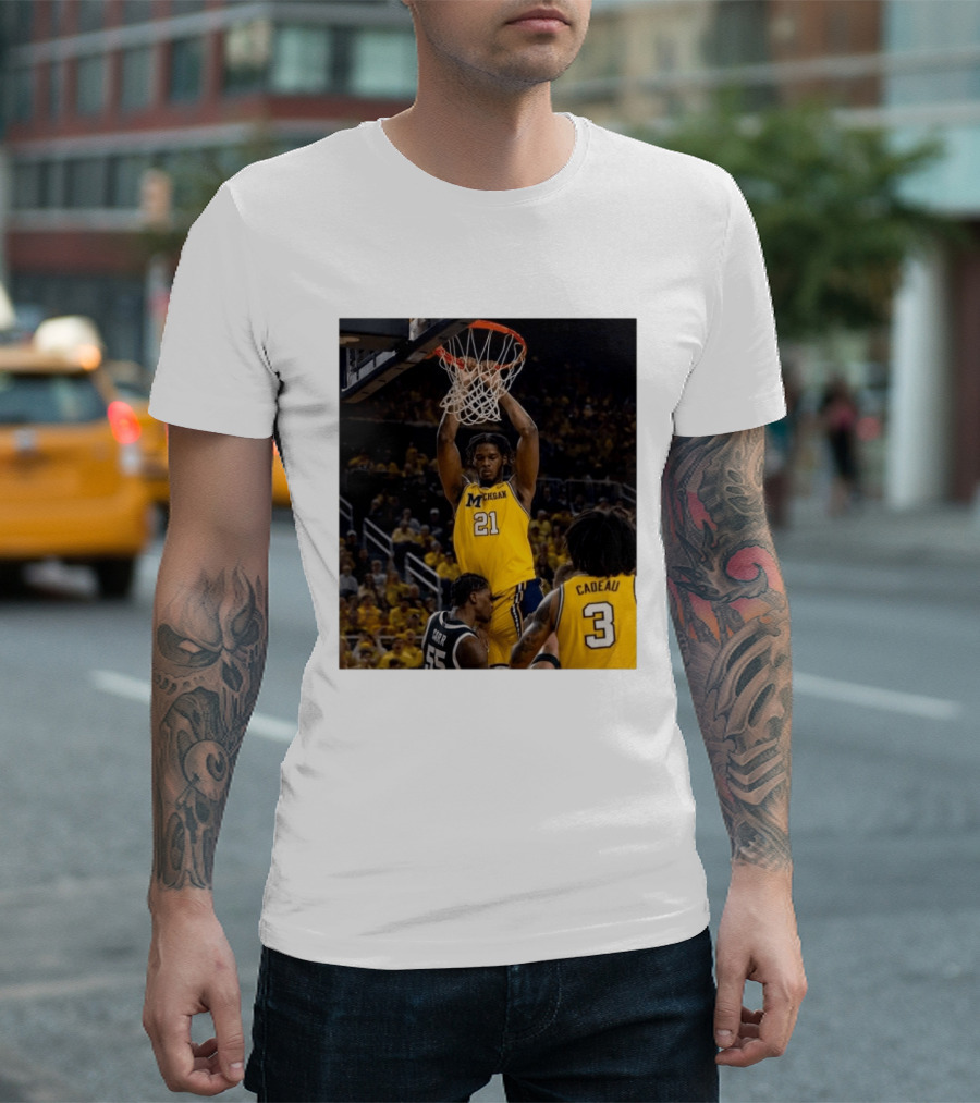 Morez Johnson Jr. Dunk Michigan Vs Carr Cadeau Basketball Moment T-Shirt