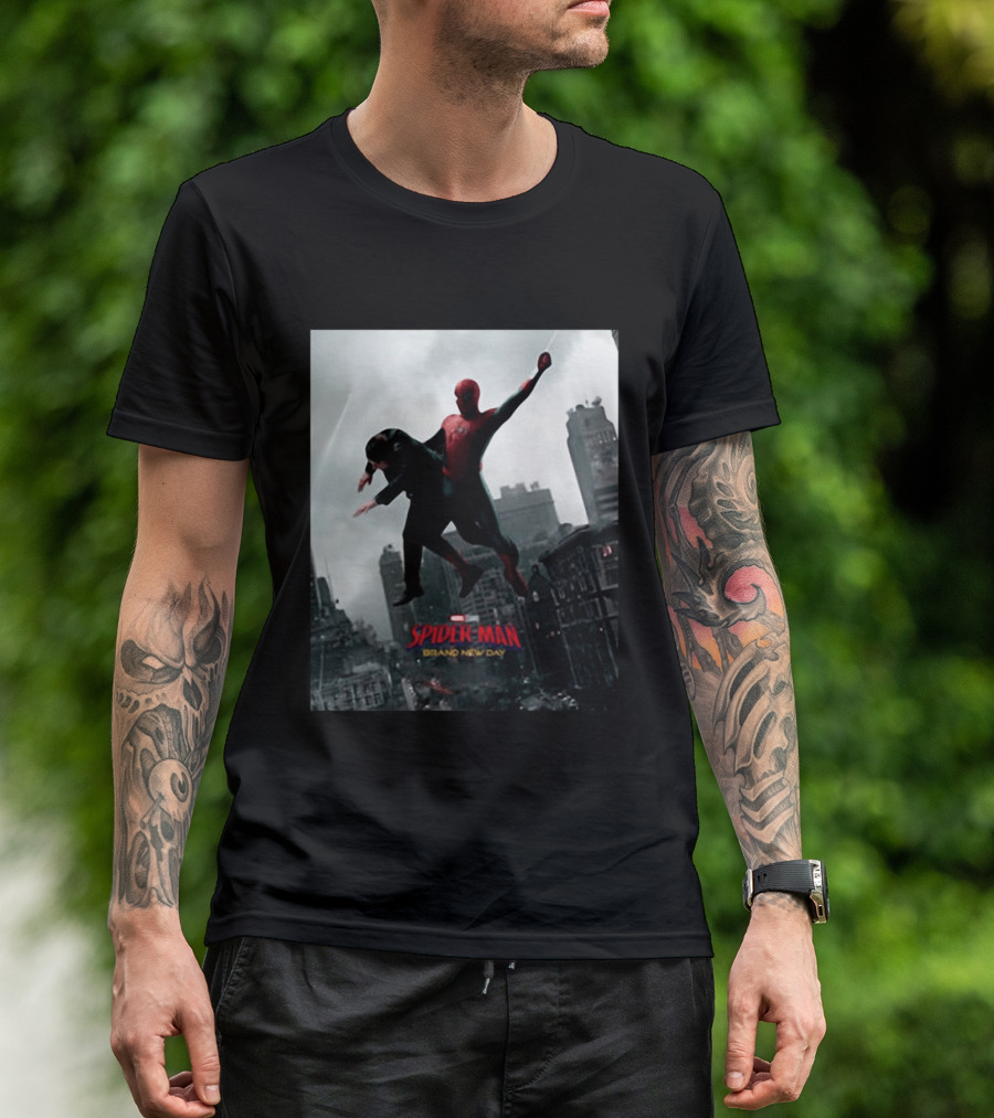 Spider Man Brand New Day Marvel Comic Scene Flying Over City Skyline T-Shirt