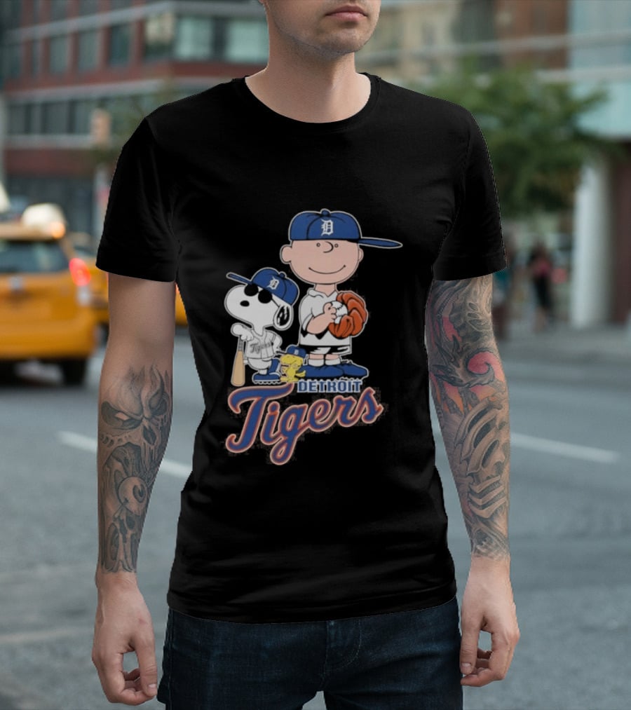 2026 Snoopy Charlie Brown Detroit Tigers Baseball T-Shirt