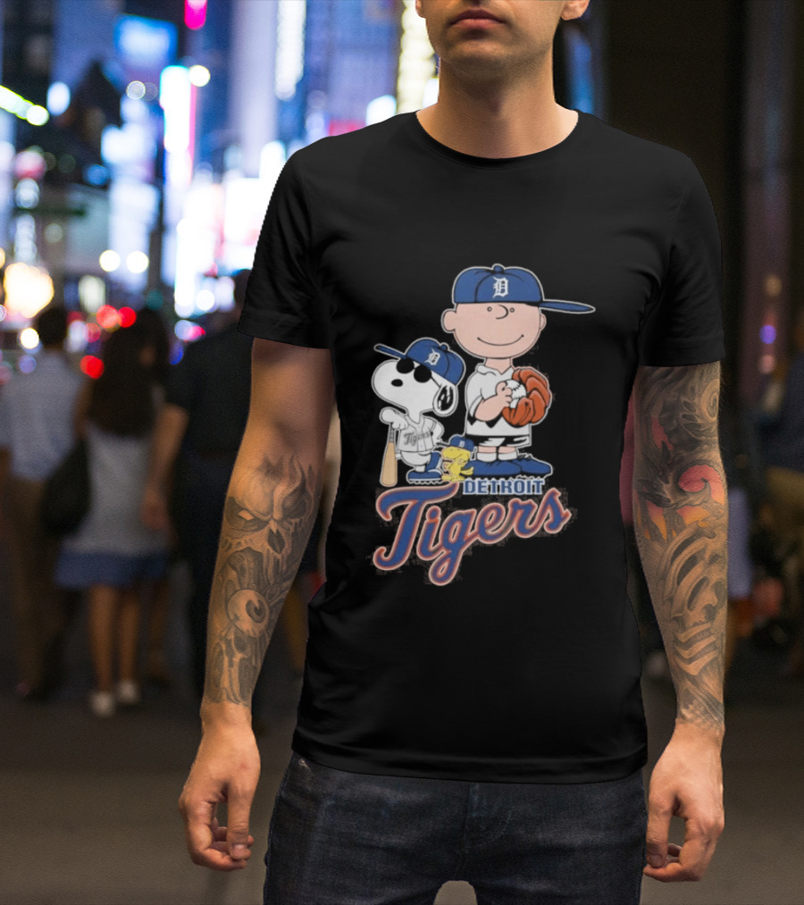 2026 Snoopy Charlie Brown Detroit Tigers Baseball T-Shirt
