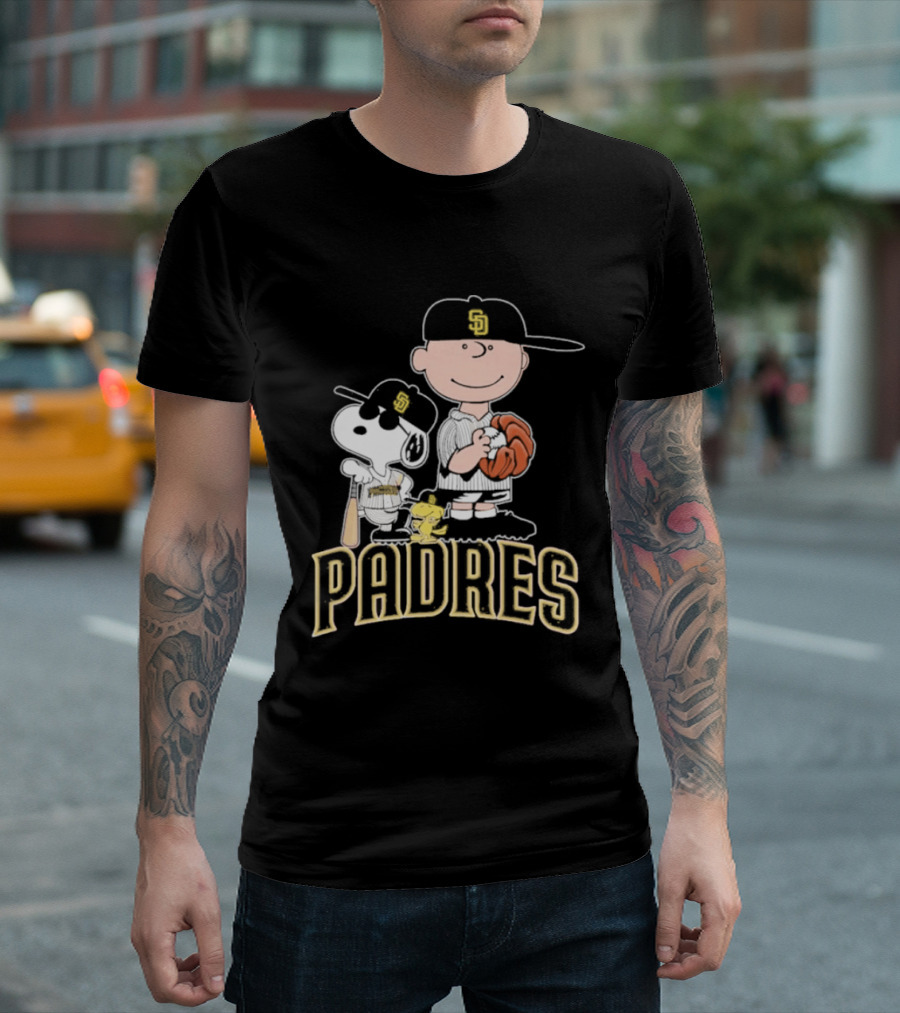 Padres Snoopy Charlie Brown Woodstock Baseball Peanuts T-Shirt