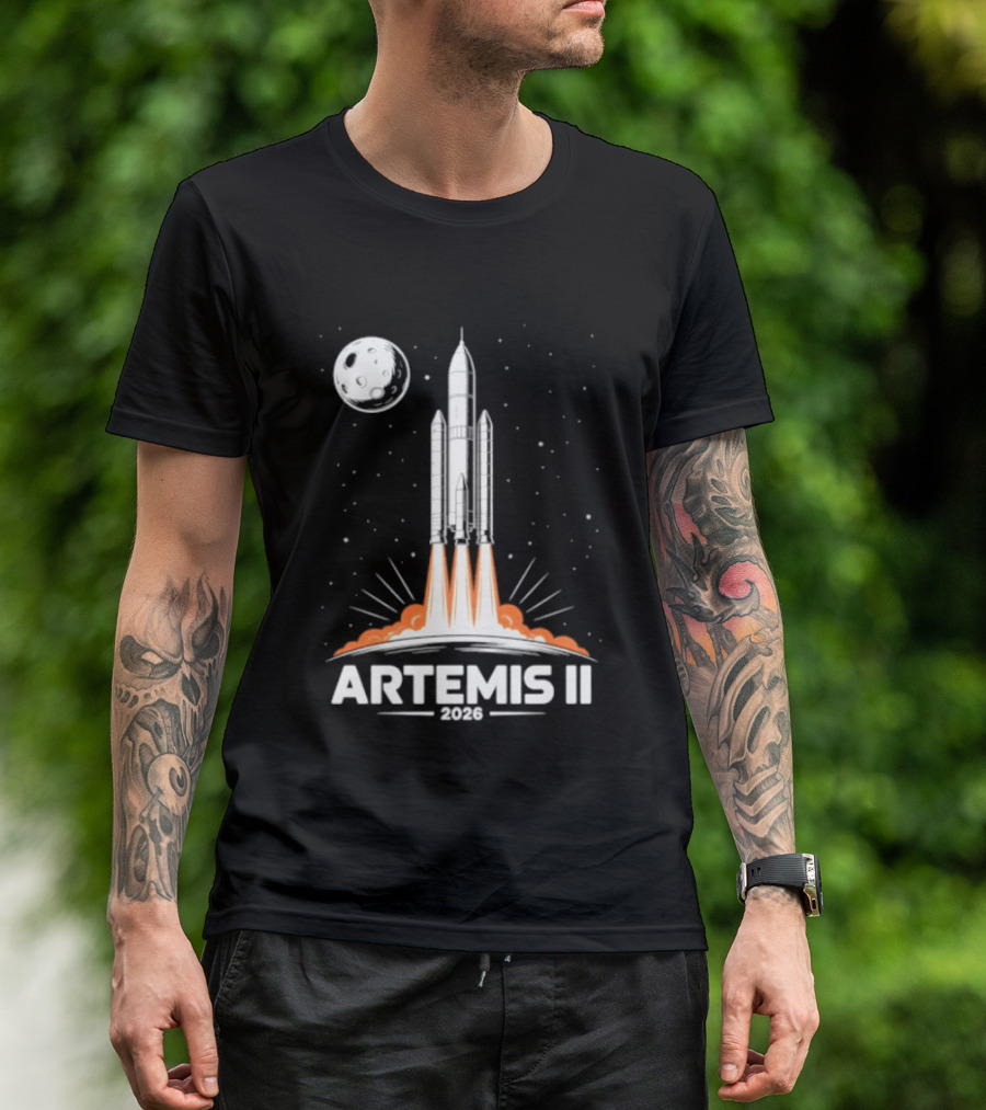 Artemis II 2026 Rocket Launch To The Moon With Spacecraft And Moon T-Shirt