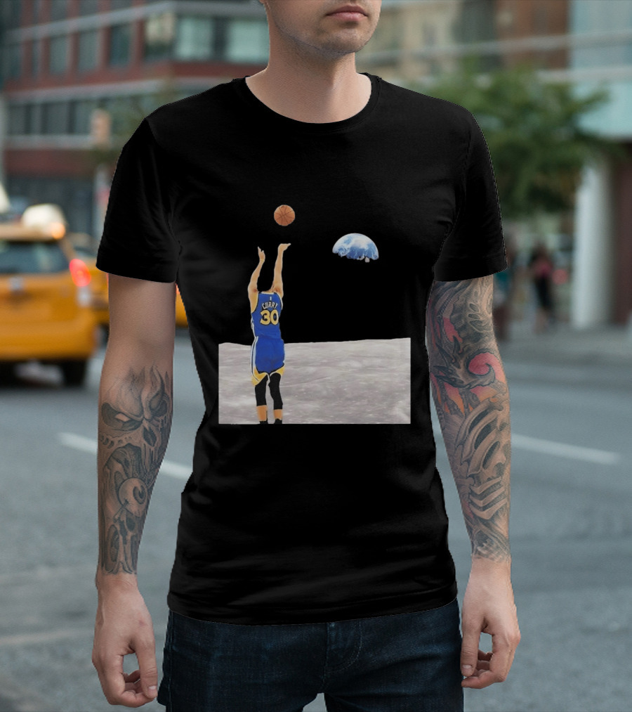 Stephen Curry 30 Shooting Basketball From Moon Earth View T-Shirt