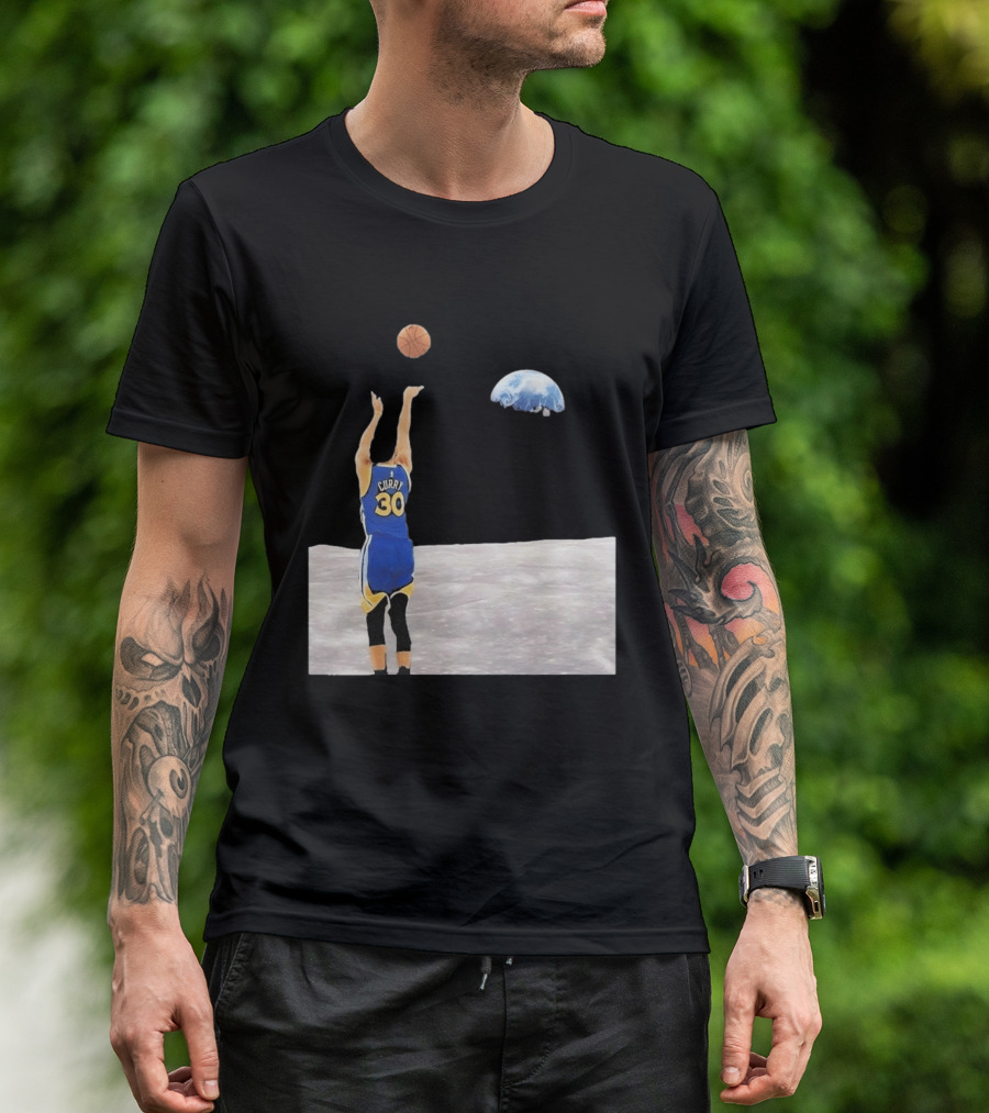 Stephen Curry 30 Shooting Basketball From Moon Earth View T-Shirt