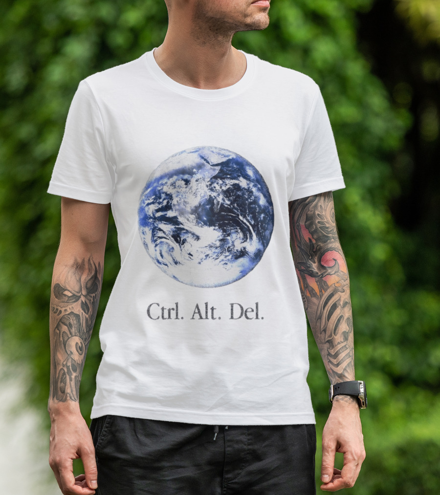 Earth Ctrl Alt Del Retro Computing Humor T-Shirt