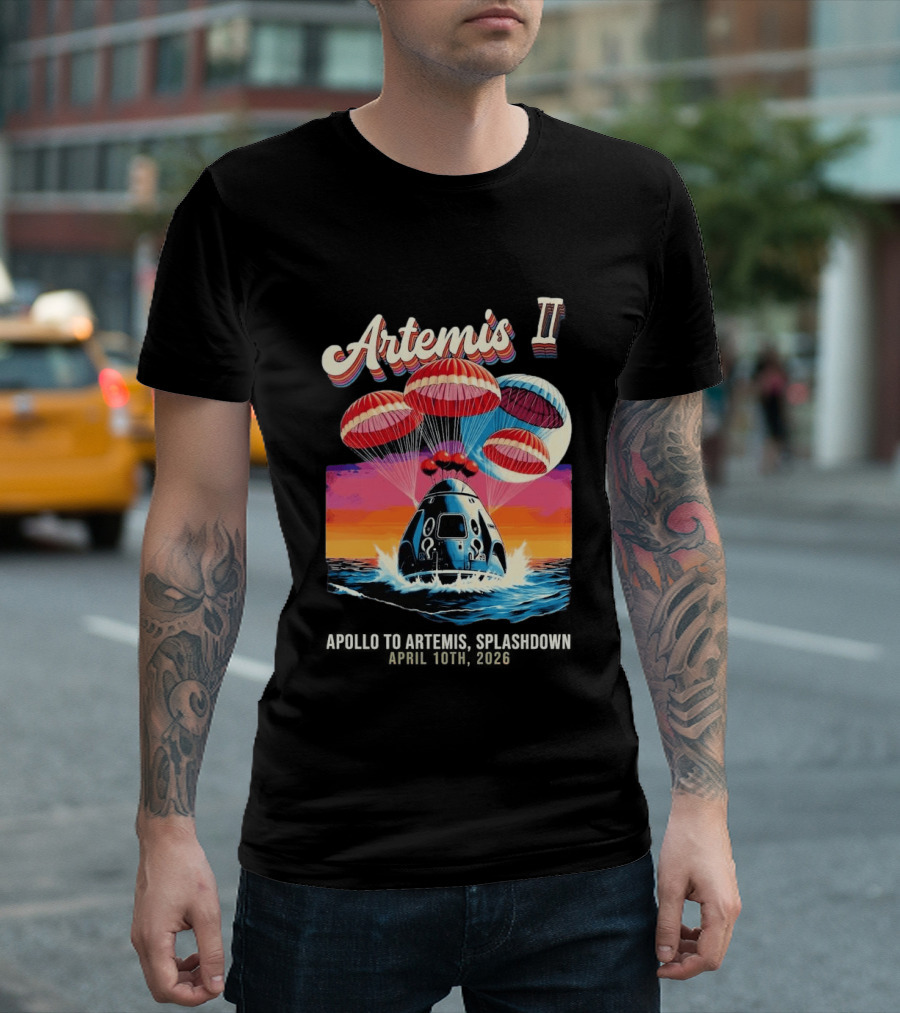 Artemis II Astronauts Splashdown Parachute Capsule Ocean T-Shirt