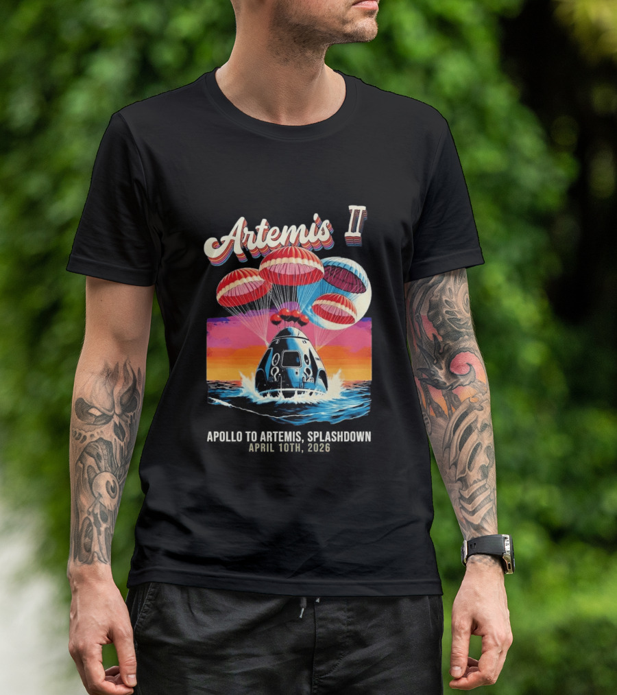 Artemis II Astronauts Splashdown Parachute Capsule Ocean T-Shirt