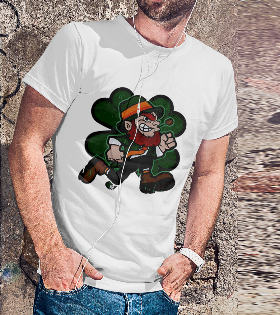 Leprechaun St. Patrick's Day Four Leaf Clover Smoking Pipe Vintage Irish T-Shirt