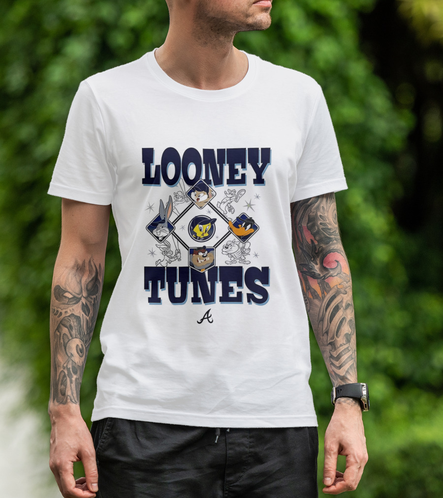 Looney Tunes Atlanta Braves Baseball Diamond Cartoon Characters T-Shirt
