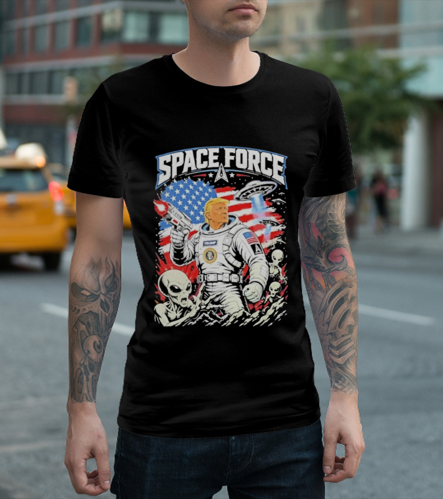 Space Force Trump Alien UFO America Flag Astronaut T-Shirt